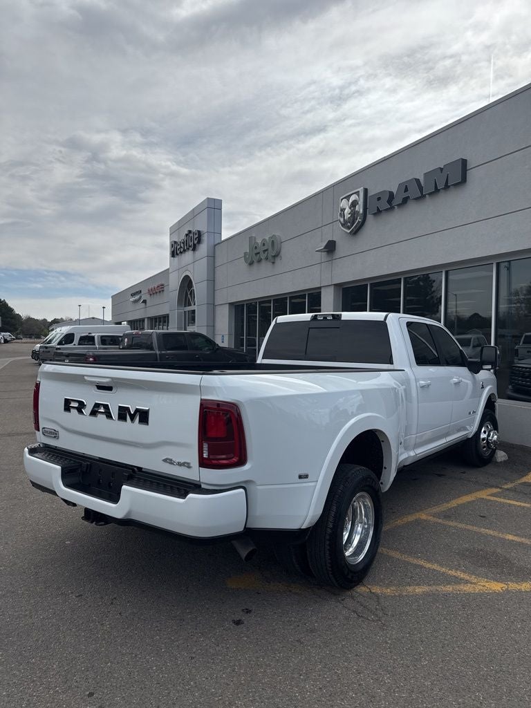 2025 RAM 3500 Limited Longhorn Crew Cab 4x4 8' Box