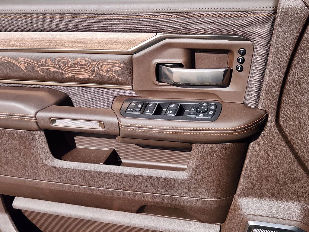 2026 RAM 3500 RAM 3500 LIMITED LONGHORN CREW CAB 4X4 8' BOX