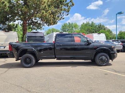 2026 RAM 3500 RAM 3500 LIMITED CREW CAB 4X4 8' BOX