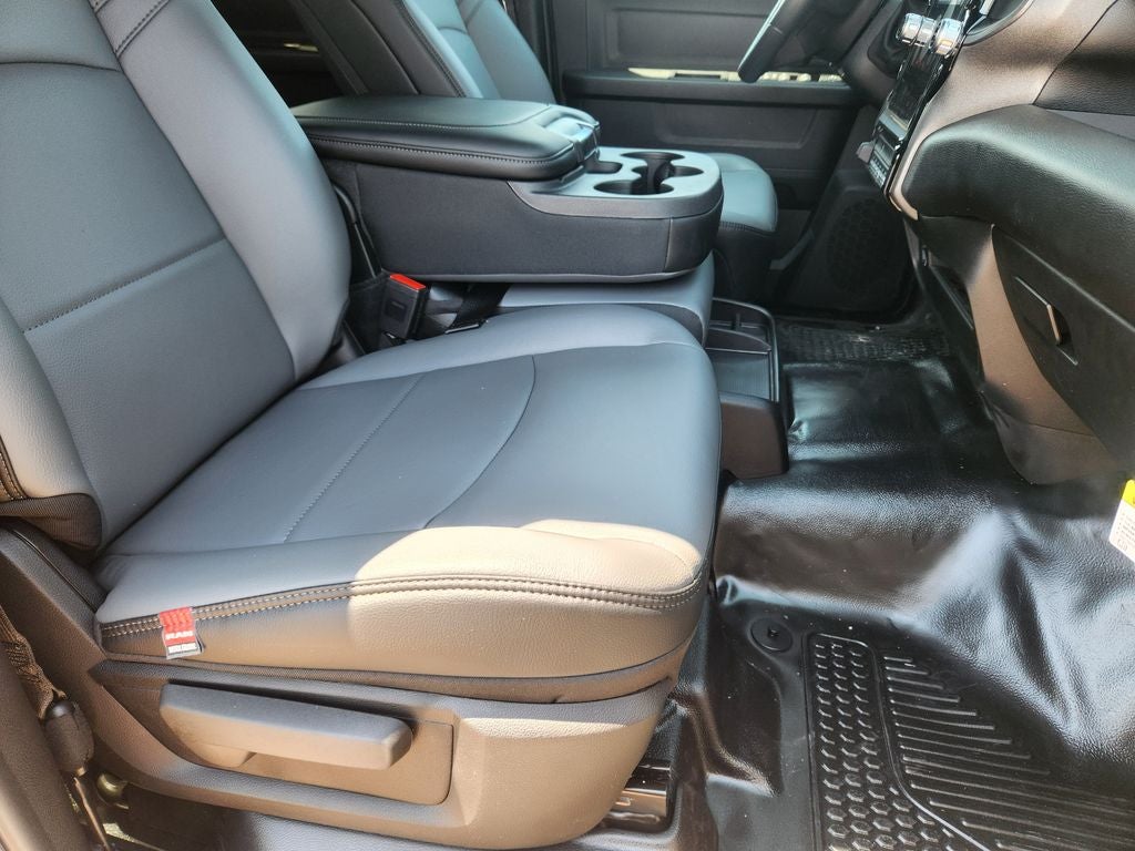 2026 RAM 2500 RAM 2500 TRADESMAN CREW CAB 4X4 8' BOX