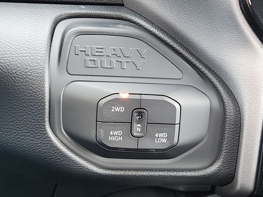 2026 RAM 5500 Chassis Cab RAM 5500 BIG HORN CHASSIS CREW CAB 4X4 84' CA