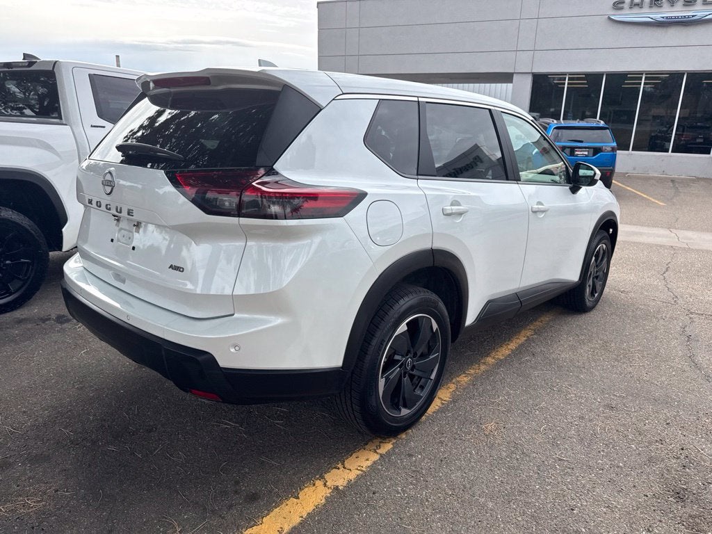 2025 Nissan Rogue SV