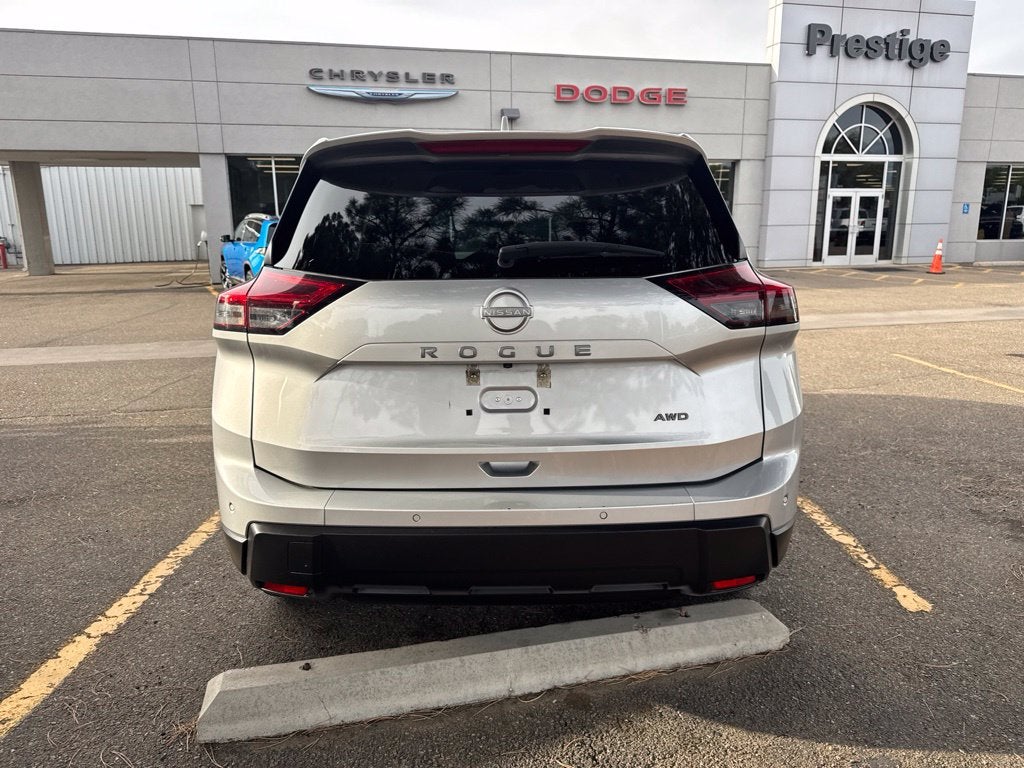 2025 Nissan Rogue SV