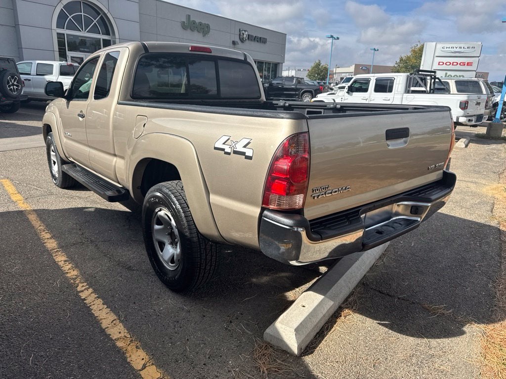 2005 Toyota Tacoma Base V6