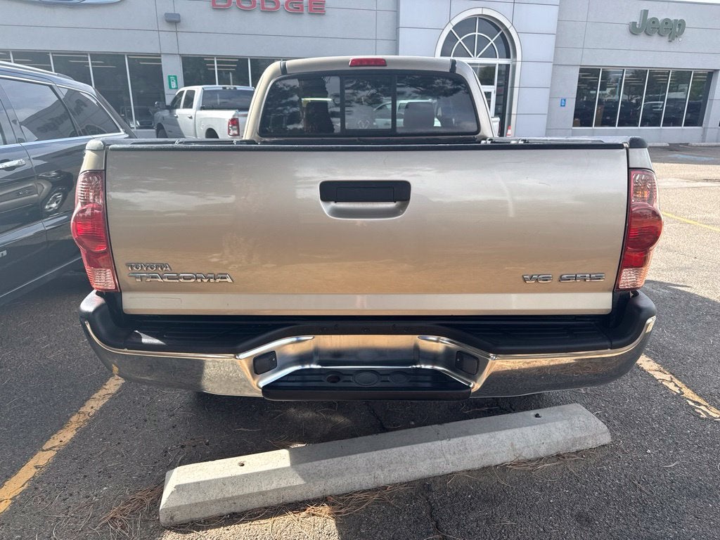 2005 Toyota Tacoma Base V6