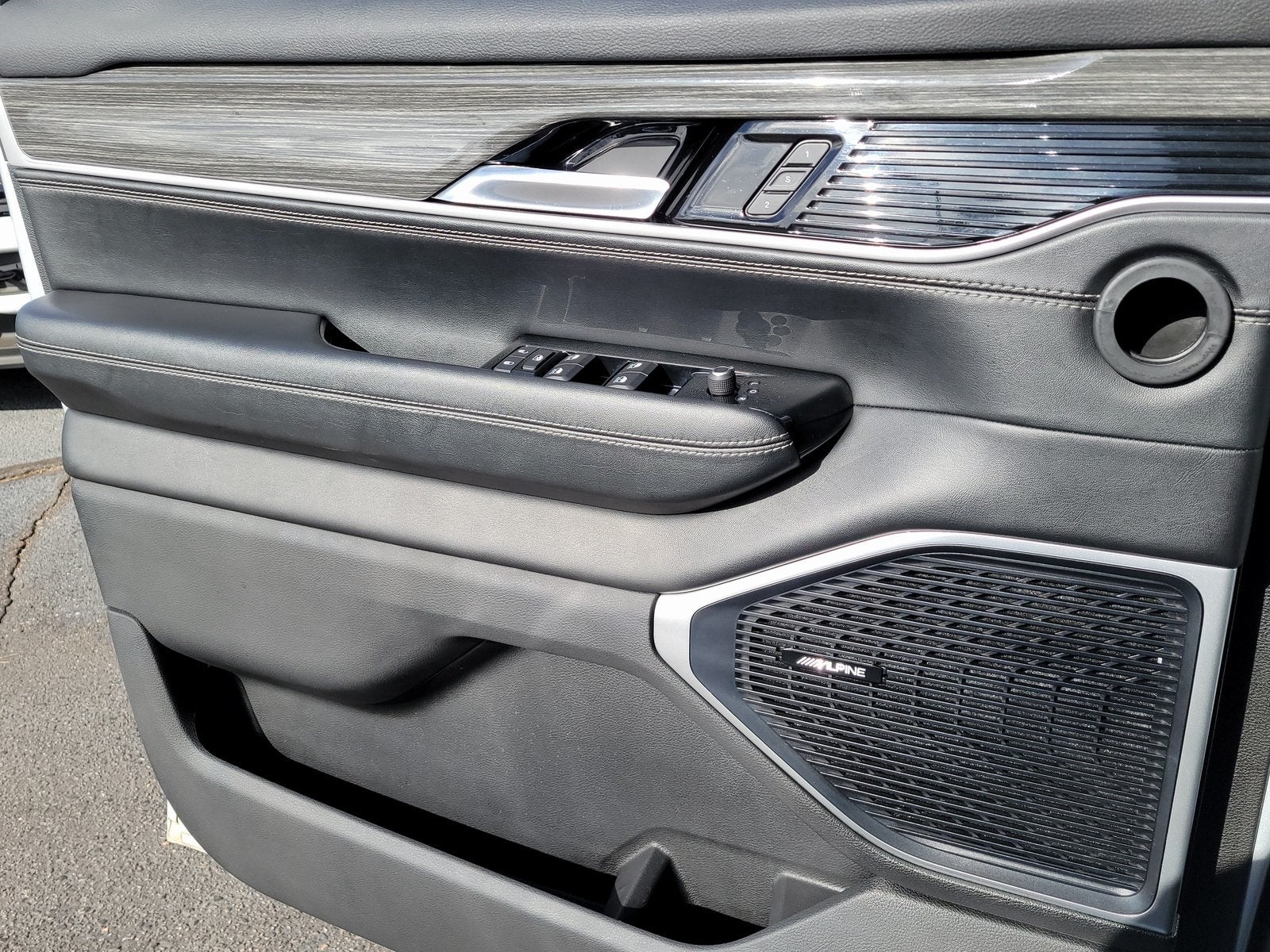 2022 Jeep Wagoneer Series II