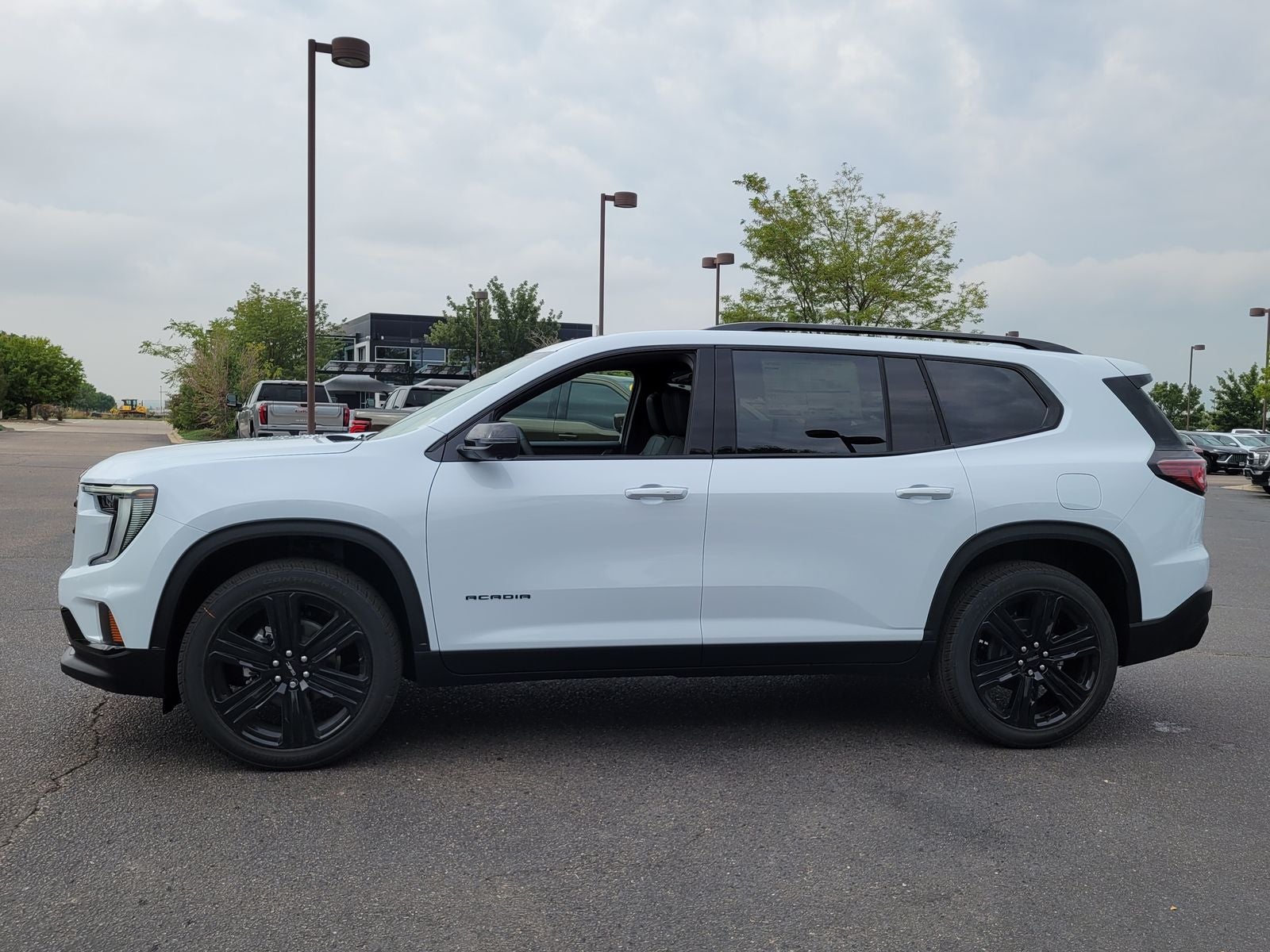 2027 GMC Acadia Elevation