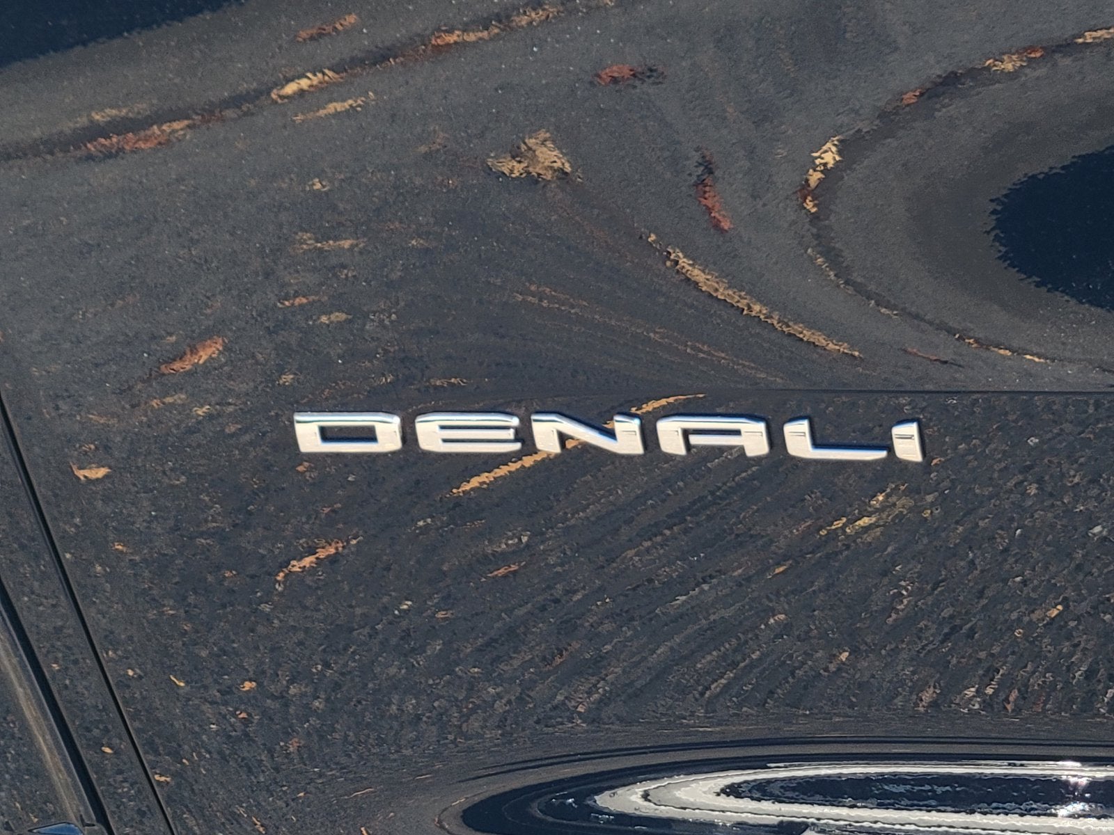 2027 GMC Acadia Denali