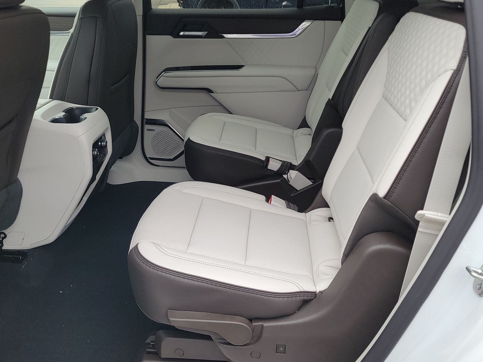 2027 GMC Acadia Denali