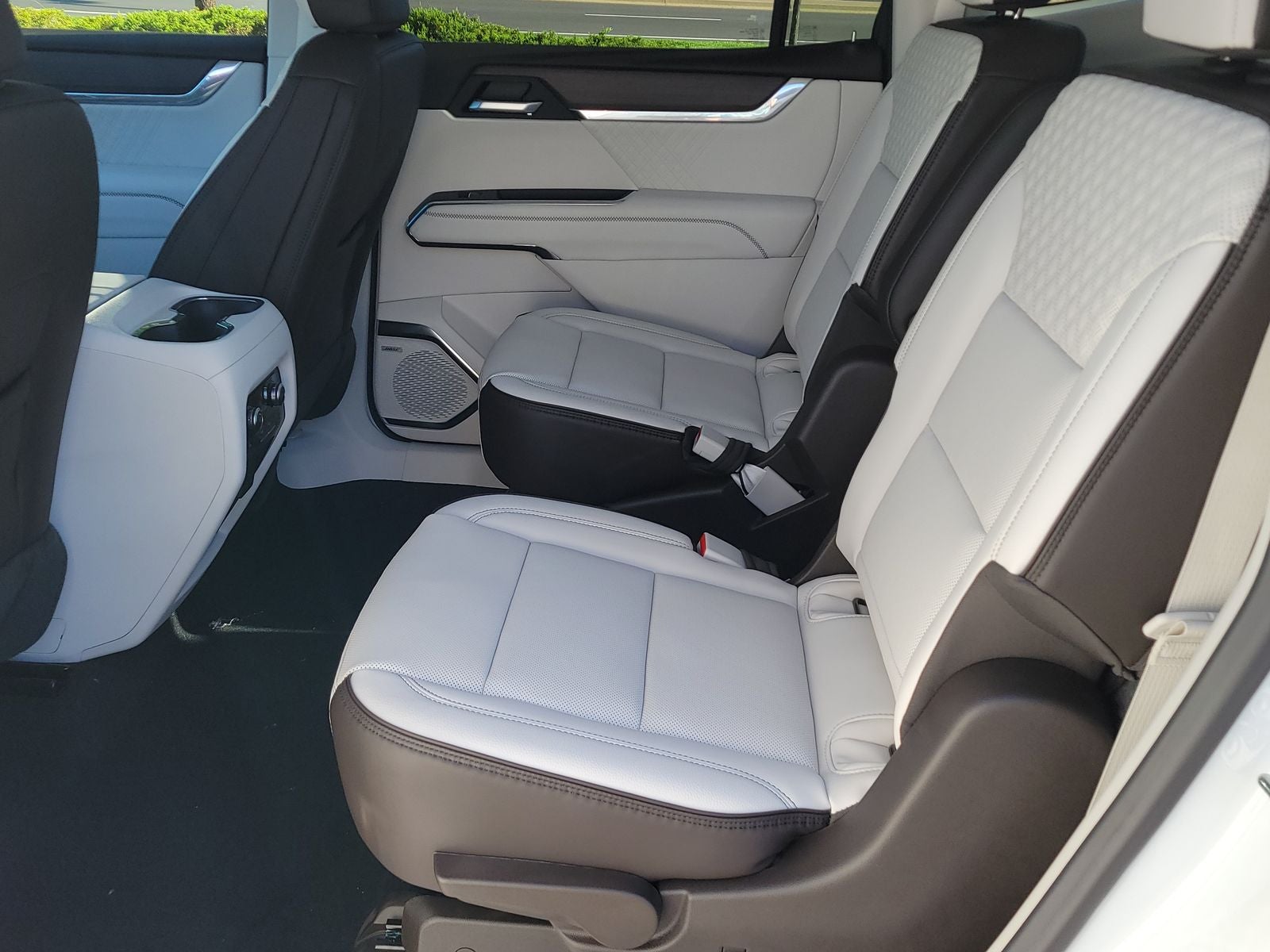 2027 GMC Acadia Denali