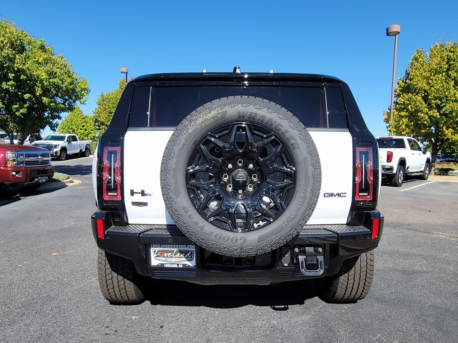 2026 GMC Hummer EV SUV 2X