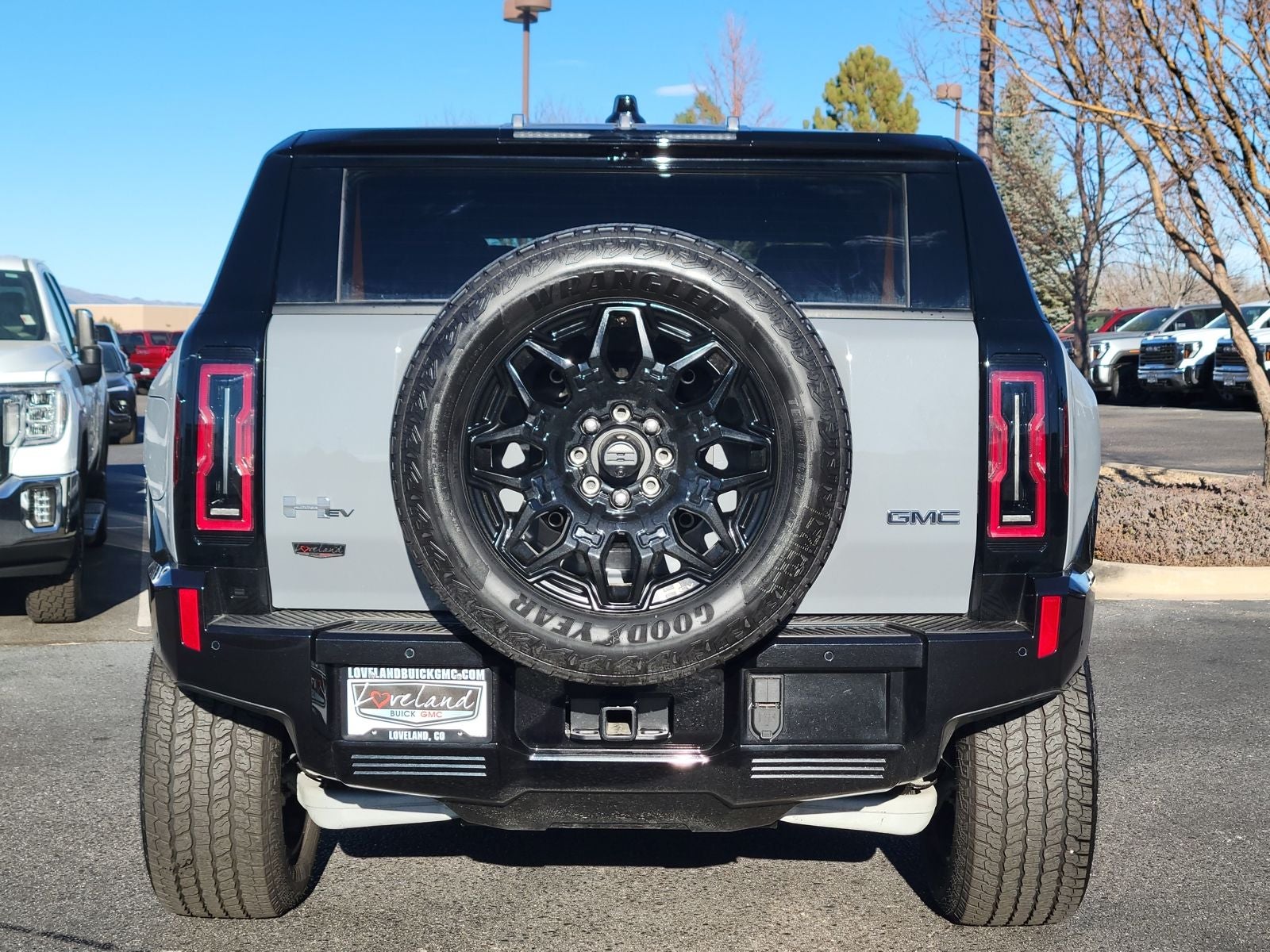 2026 GMC Hummer EV SUV 2X