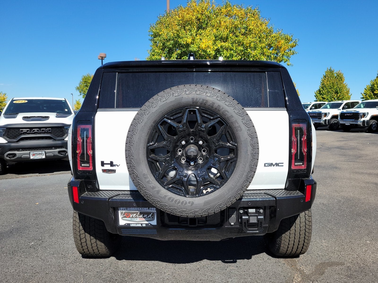 2026 GMC Hummer EV SUV 2X