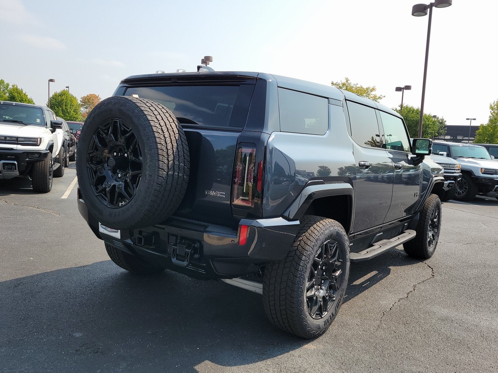 2026 GMC Hummer EV SUV 2X