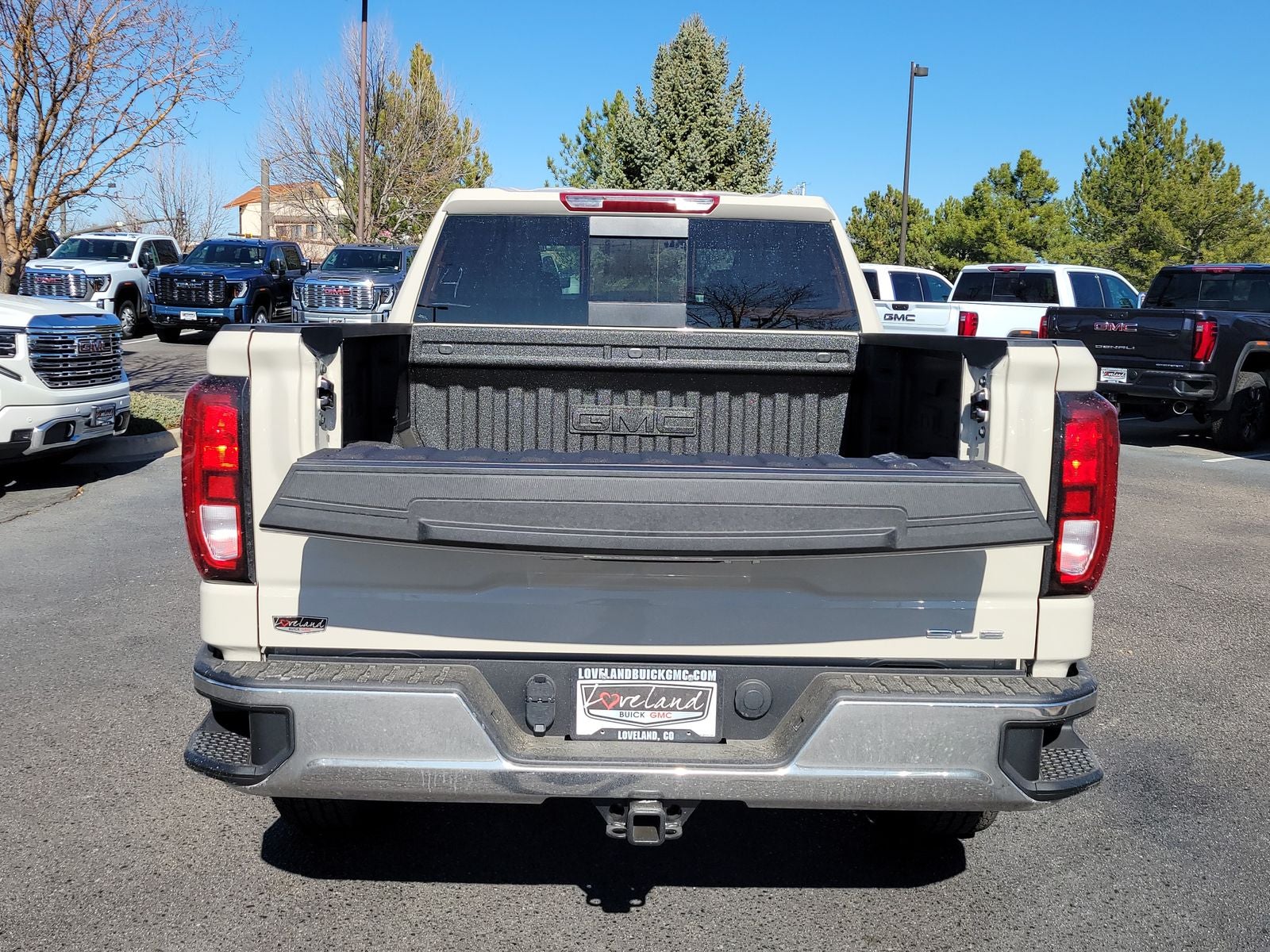 2026 GMC Sierra 1500 SLE