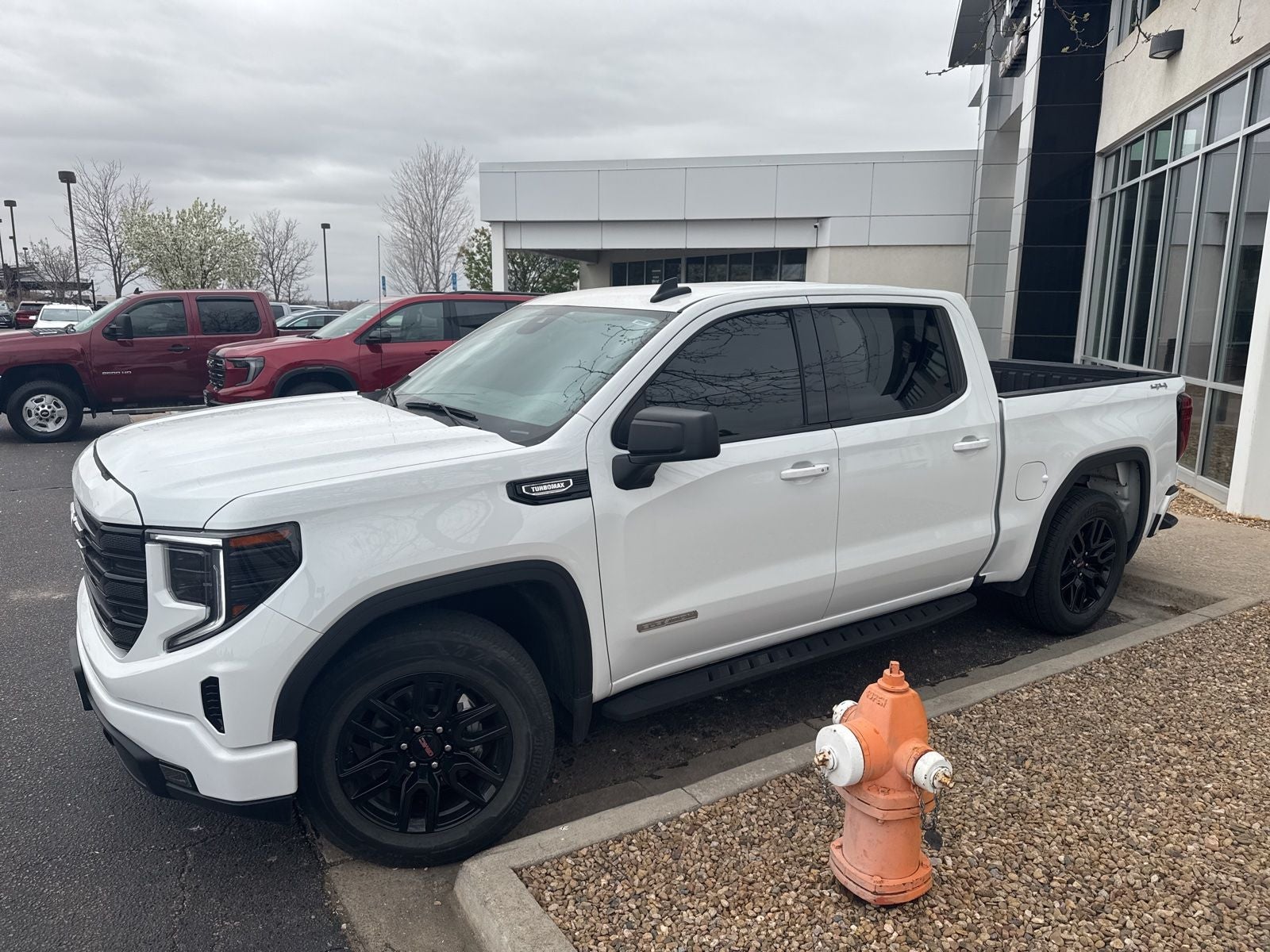 2025 GMC Sierra 1500 Elevation