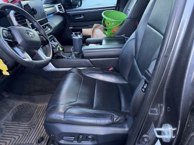 2023 Toyota Tundra Platinum