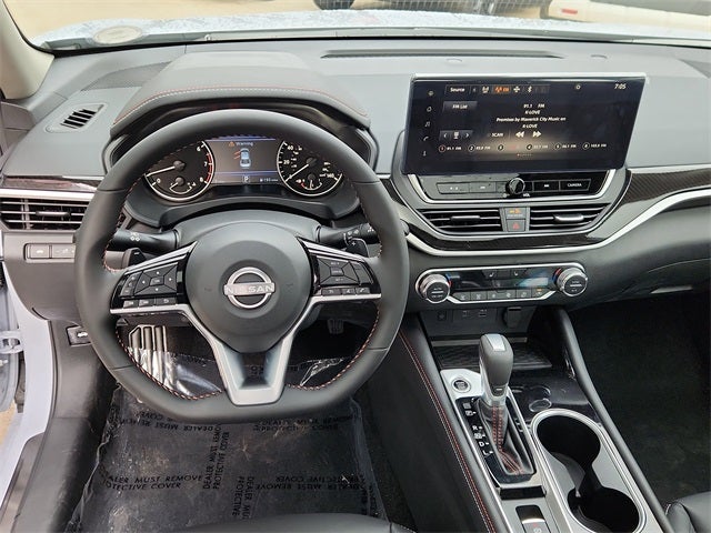 2025 Nissan Altima SR