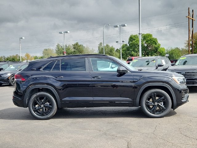 2026 Volkswagen Atlas Cross Sport 2.0T SEL R-Line Black