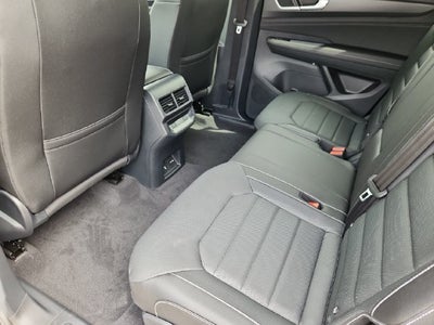 2026 Volkswagen Atlas Cross Sport 2.0T SEL R-Line Black