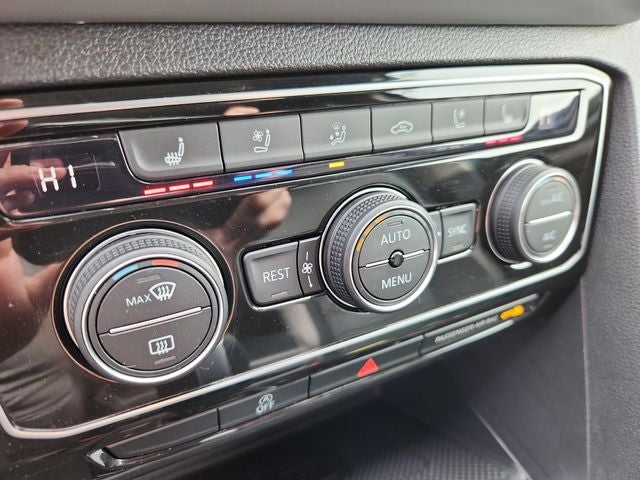 2023 Volkswagen Atlas 3.6L V6 SEL Premium R-Line