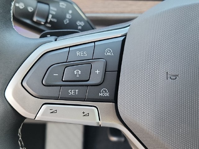 2027 Volkswagen Atlas SE w/Technology