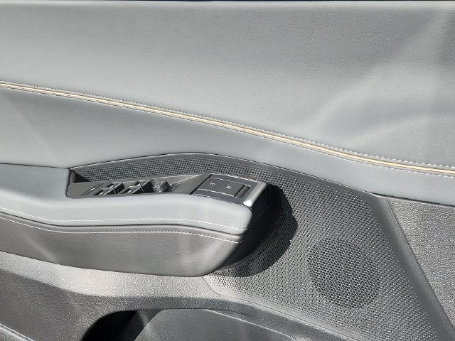 2027 Volkswagen Atlas SE w/Technology