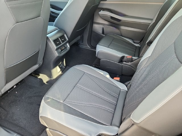 2027 Volkswagen Atlas SE w/Technology