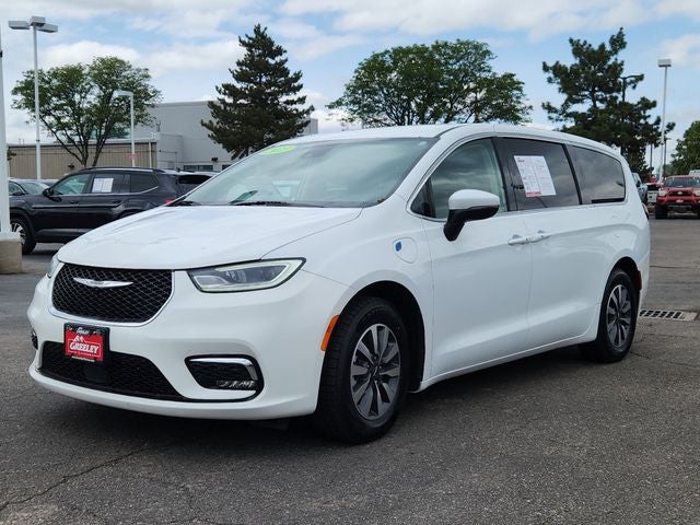 2023 Chrysler Pacifica Hybrid Touring L