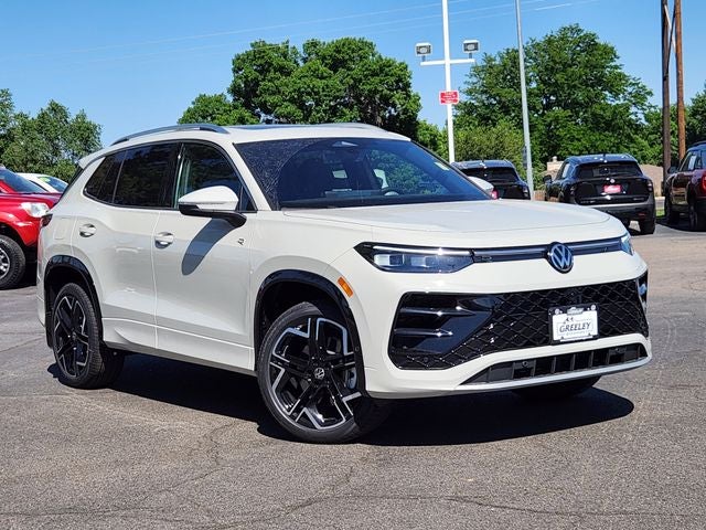 2026 Volkswagen Tiguan 2.0T SEL R-Line