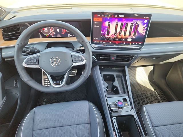 2026 Volkswagen Tiguan 2.0T SEL R-Line