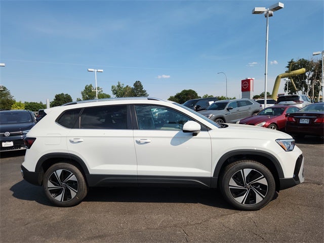 2025 Volkswagen Taos 1.5T SE