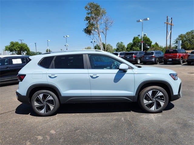2025 Volkswagen Taos 1.5T SE
