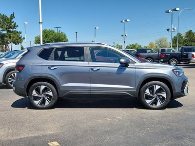 2025 Volkswagen Taos SE