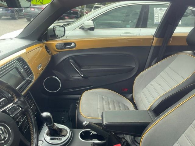 2017 Volkswagen Beetle 1.8T Dune