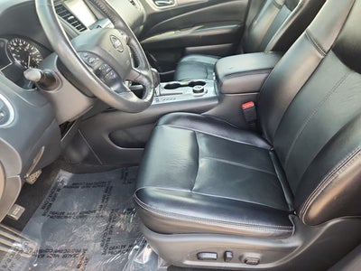 2020 Nissan Pathfinder SL