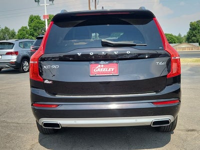 2016 Volvo XC90 T6 Momentum
