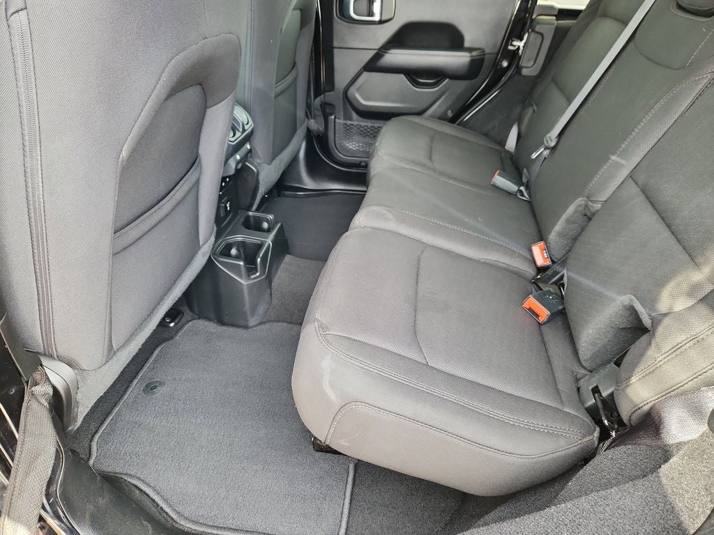 2022 Jeep Wrangler Unlimited Sahara 4x4