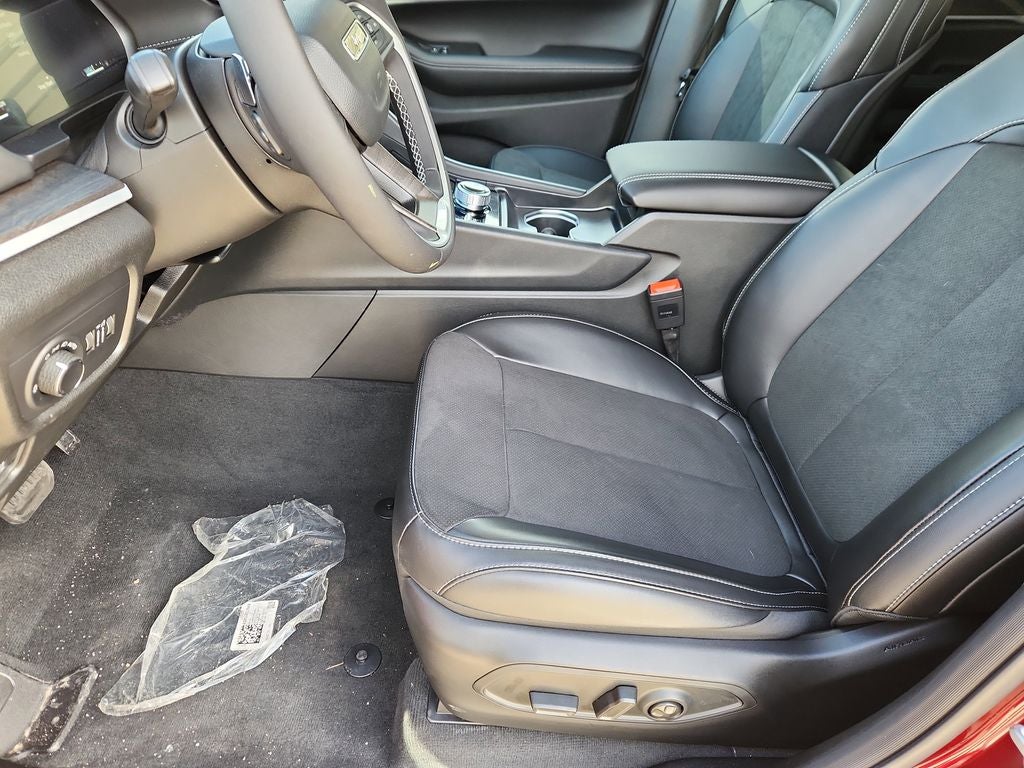 2026 Jeep Grand Cherokee GRAND CHEROKEE ALTITUDE 4X4