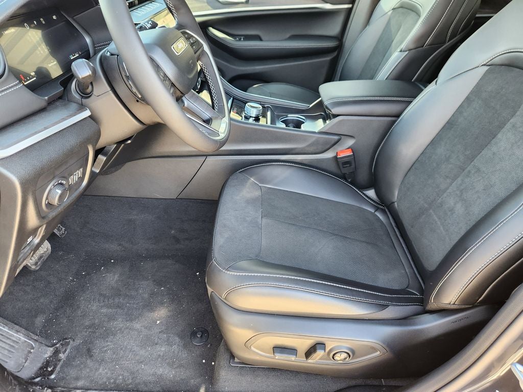 2026 Jeep Grand Cherokee GRAND CHEROKEE ALTITUDE 4X4