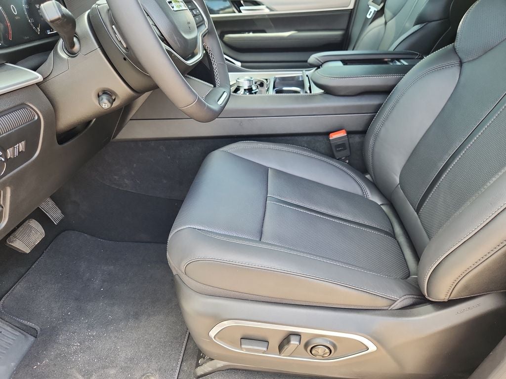 2026 Jeep Grand Wagoneer GRAND WAGONEER LIMITED ALTITUDE 4X4