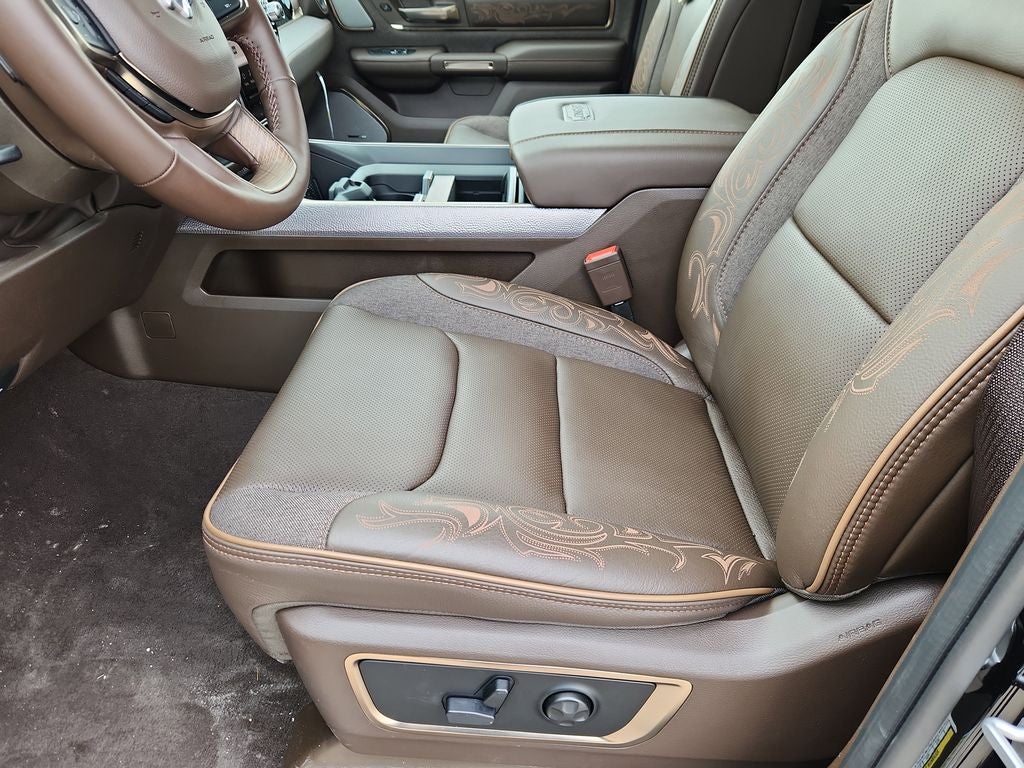 2026 RAM 1500 RAM 1500 LIMITED LONGHORN CREW CAB 4X4 5'7' BOX