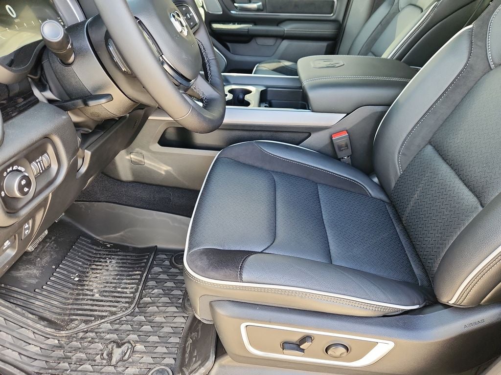 2026 RAM 1500 RAM 1500 LARAMIE CREW CAB 4X4 5'7' BOX