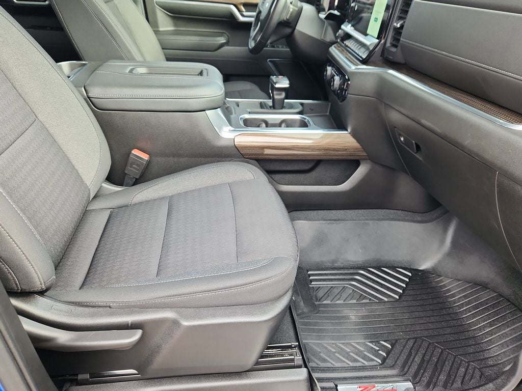 2022 Chevrolet Silverado 1500 4WD Crew Cab Short Bed RST