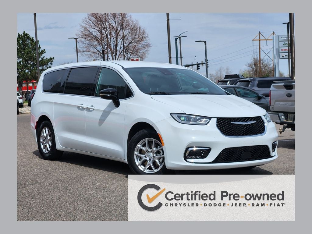 2025 Chrysler Pacifica Select