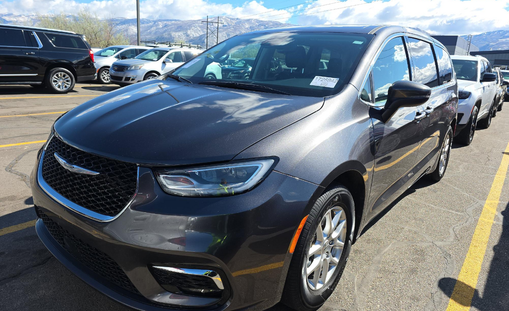 2023 Chrysler Pacifica Touring L