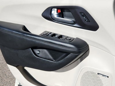 2020 Chrysler Pacifica Hybrid Limited