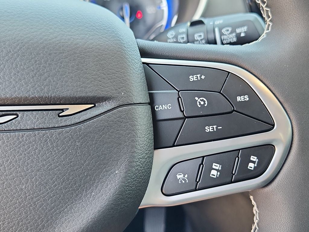 2027 Chrysler Pacifica PACIFICA SELECT AWD