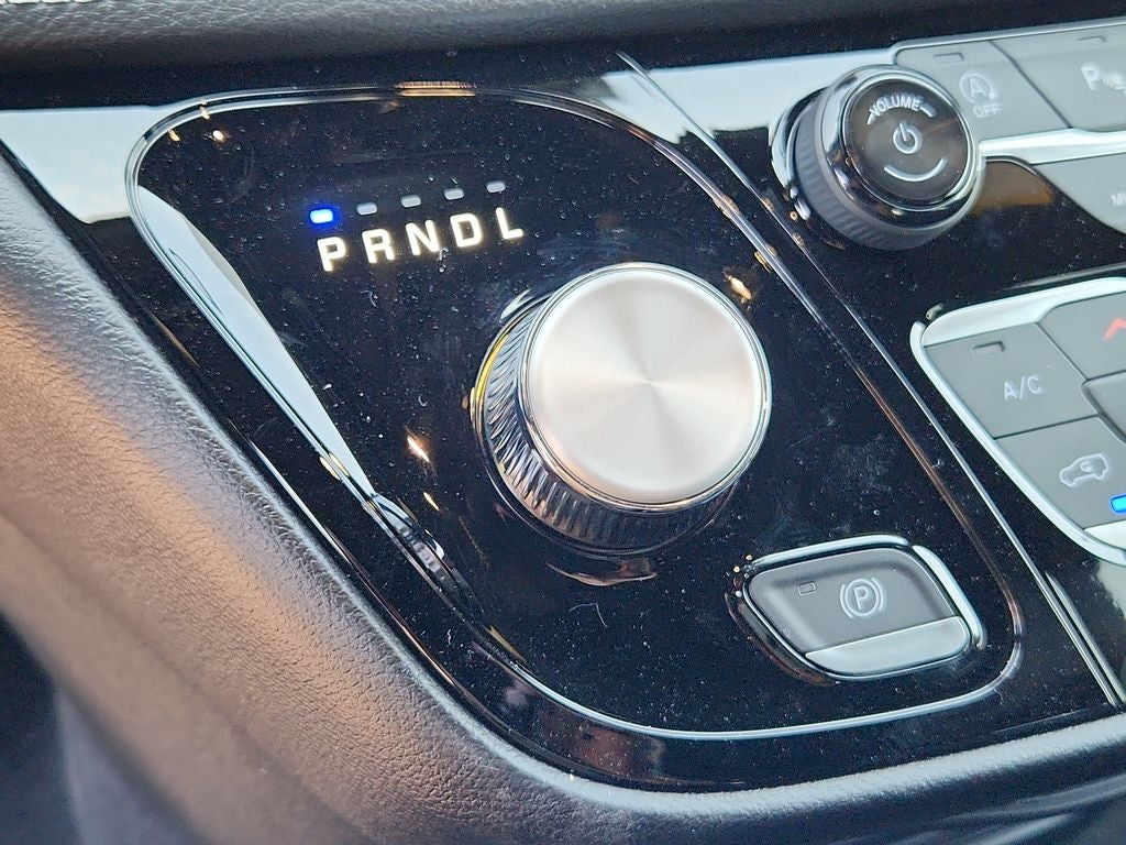2027 Chrysler Pacifica PACIFICA SELECT AWD