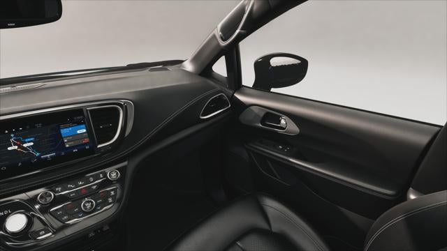 2027 Chrysler Pacifica PACIFICA SELECT AWD